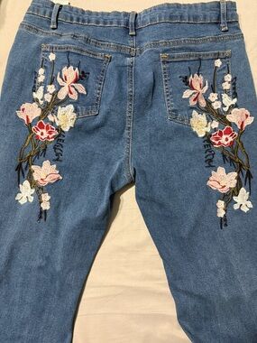 SHEIN Blue Straight-Leg Jeans with Pink & Red Floral Embroidery